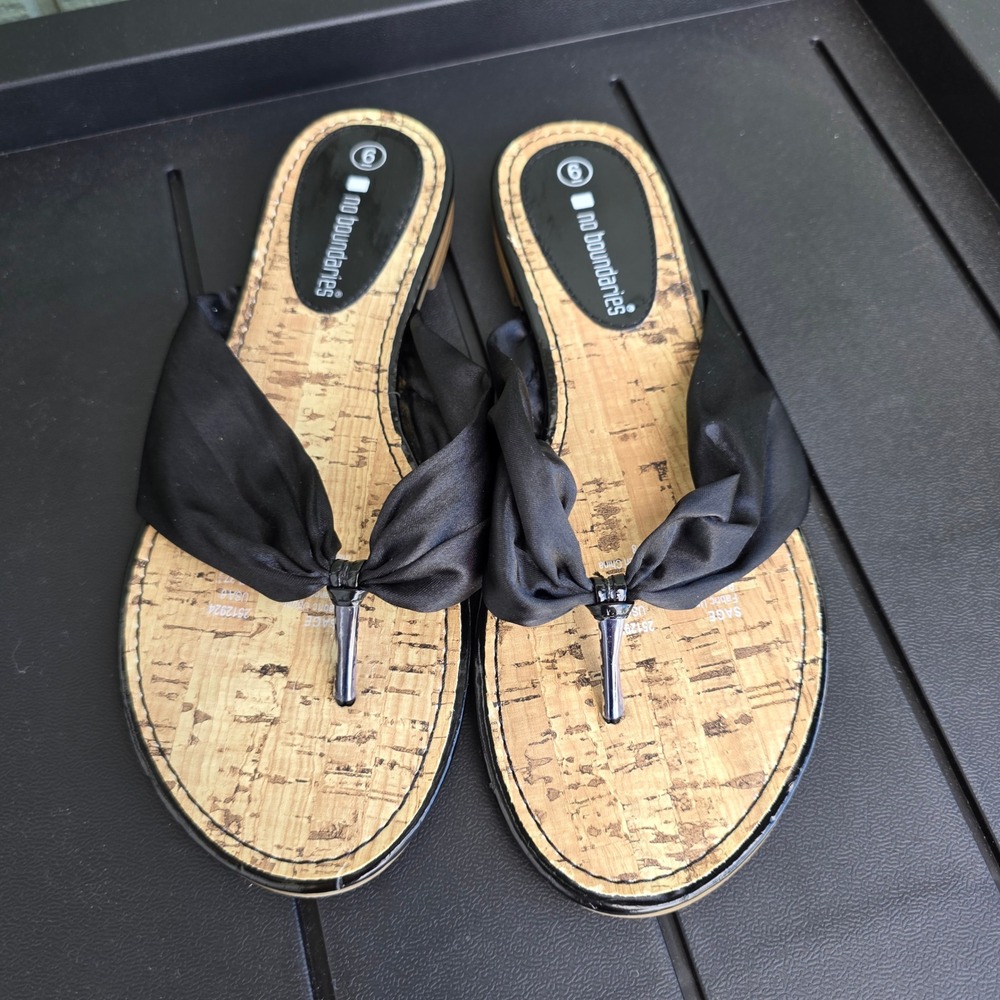 No Boundaries Womens Sage Black Satin Bow Cork Flip Flop Sandals Size 6 2512924